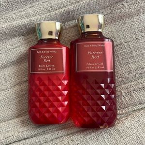❤️BBW Forever Red body lotion and shower gel set!❤️